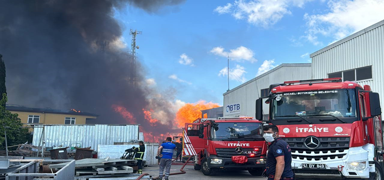 Gebze'de boya fabrikasnda kan yangn kontrol altnda