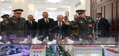 Bakan Gler, zbekistan'da Silahl Kuvvetler Akademisi'ne ziyarette bulundu