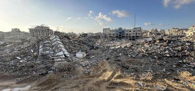 galci srail, Gazze'de yerinden edilmilerin snd okulu bombalad