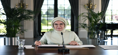 Emine Erdoan: Bir ocuun yreine dokunan sevgi, onun geleceine alan kapdr