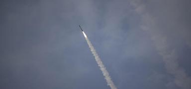 srail duyurdu: Lbnan'dan 15 roket atld