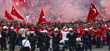 Hollanda-Trkiye ma iin Almanya'da arpc karar!