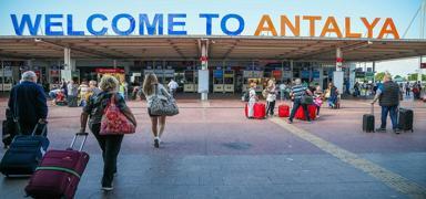 Antalya Havaliman'nda younluk: Haziranda 5 milyon fazla yolcuya hizmet verildi