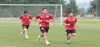 Adanaspor, yeni sezon ncesinde g depolamaya devam ediyor