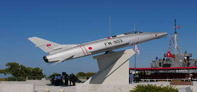 F-100 ua, KKTC'de ant olarak sergilendi