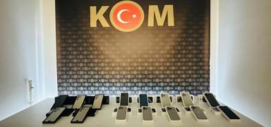 Kocaeli'de yaplan operasyonda 15 kaak cep telefonu ele geirildi: Deeri 1.5 milyon TL