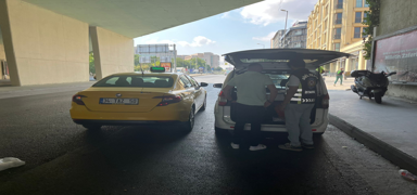 Turistlere taksimetre amayan taksiciye yaklak 10 bin TL para cezas kesildi