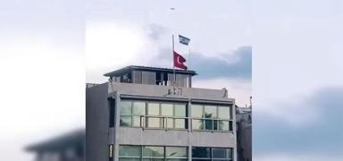 srail'de Trk Bayrana ynelik irkin provokasyon