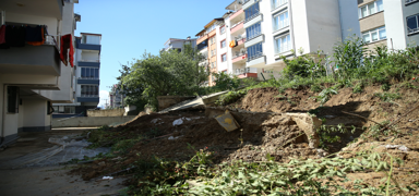 Ordu'da istinat duvar ykld! Bir apartman tahliye edildi