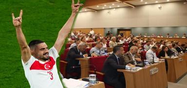 Merih Demiral'n bozkurt iareti yapan heykeline ret