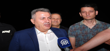 zmir'deki yangnlarda son durum ne? Vali Elban aklad