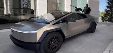 Elon Musk iddialara cevap verdi! een lider Kadirov'a Cybertruck mi hediye etti?