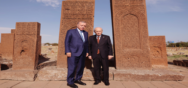 Cumhurbakan Erdoan, Ahlat'ta Seluklu mezarln ziyaret etti