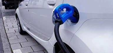 AB'de elektrikli otomobil satlarndaki payn yzde 24'e ulaaca ngrld