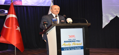 YK Bakan zvar: Srdrlebilir ve iklim dostu kamps projesini hayata geirdik