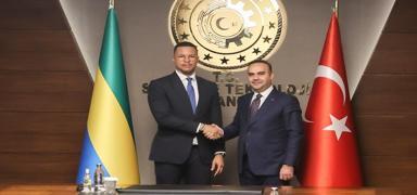 Trkiye ve Gabon arasnda sanayi i birlii grmesi! Bakan Kacr: Afrika'nn kalknmas iin desteimiz srecek