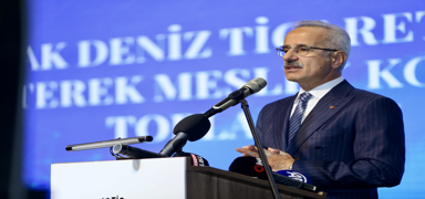 Bakan Uralolu mjdeyi duyurdu