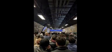 Yryen merdivenin arzaland metroda younluk olutu