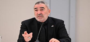 Samet Aybaba'dan arpc szler