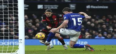 Enes nal goln att! Bournemouth deplasmanda kazand