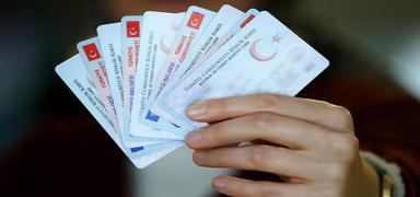 Herkes merak ediyordu! Kimlik kartndaki ifrenin srr ortaya kt