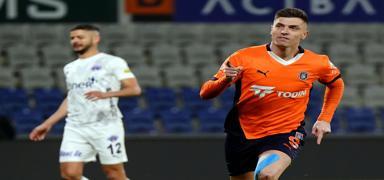 Piatek, yl zirvede tamamlad