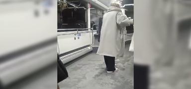 ETT ofr yolcuya kafa tuttu