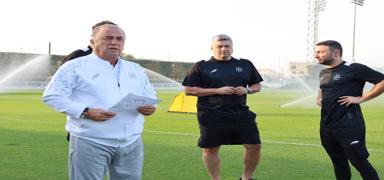 Fatih Terim ilk resmi ma��na ��k�yor
