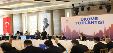 UKOME'de siyasi faaliyetlerde kullan�lan �zel halk otob�slerinin ruhsat�n�n iptali kararla�t�r�ld�