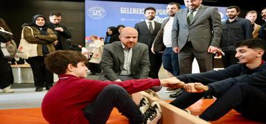 Arnavutky'de 'Necmeddin Bilal Erdoan ile Genlerle Sylei' etkinlii byk ilgi grd