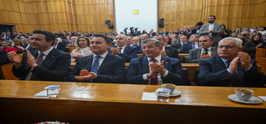 Yeni Yol Grubu'nda bir atlak daha