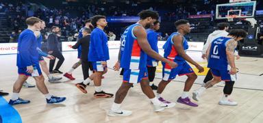 Anadolu Efes, Barcelona deplasman�nda