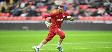 Fernando Muslera, B�lent Korkmaz'� yakalad�