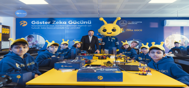 Turkcell Zeka G�c� Projesi'nin yeni s�n�f� Elbistan'da hizmete a��ld�