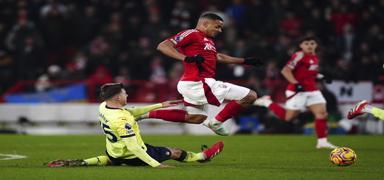 Nottingham Forest zirve takibini srdrd