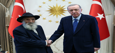 Cumhurba�kan� Erdo�an, Alevi Dedesi Ahmet U�urlu'yu kabul etti