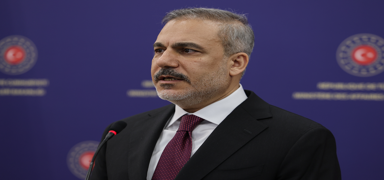 Bakan Fidan, Hurezeanu ile telefonda g�r��t�