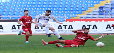 Menemen FK'da Altar Han Hidayetolu sevinci