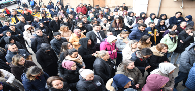 Otel yang�n�nda hayat�n� kaybeden doktora h�z�nl� veda