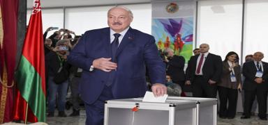 Belarus'ta cumhurbakan seiminin galibi yeniden Lukaenko oldu