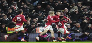 Manchester United'a tek gol yetti