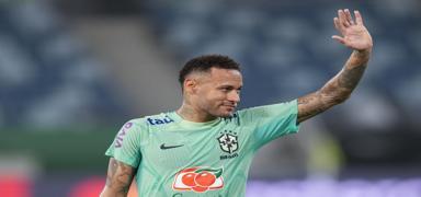Neymar yuvasna geri dnyor