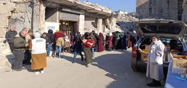 '�nsani Krizden �yile�meye Suriye' kampanyas� ile umutlar ye�eriyor