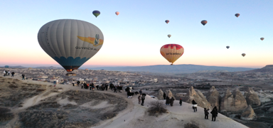 Kapadokya'da scak hava balonu yolcu rekoru krld