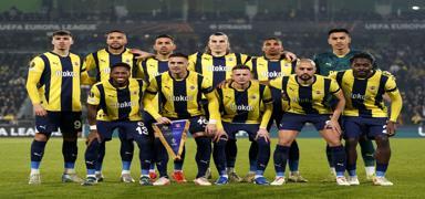 Fenerbahe'nin Midtjylland ma kamp kadrosu belli oldu! Eksikler dikkat ekiyor