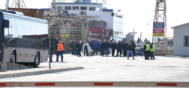 �talya, Arnavutluk'a 49 d�zensiz g��men g�t�rd�