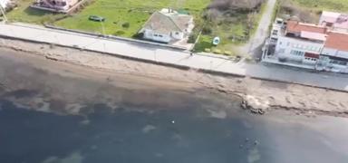 Bal�kesir'de denize at�k su d�kt�ler