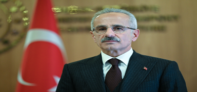 Bakan Uralolu tek art syledi