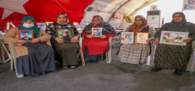 Diyarbakr anneleri evlatlarna kavumak istiyor