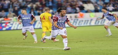 Trabzonspor'da Umut Bozok ile yollar ayrld